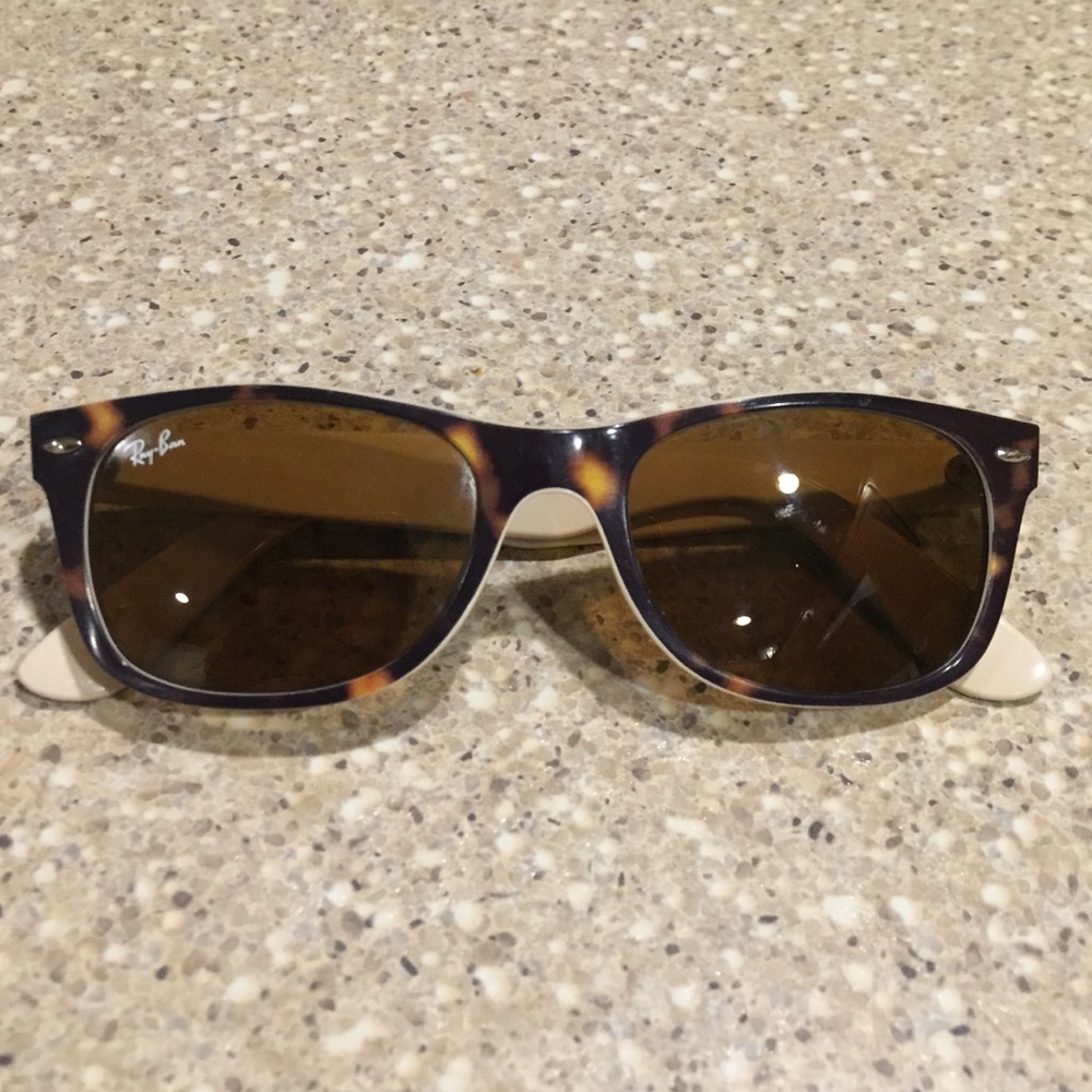 Authentic Ray-Ban Wayfarer Tortoise and Cream