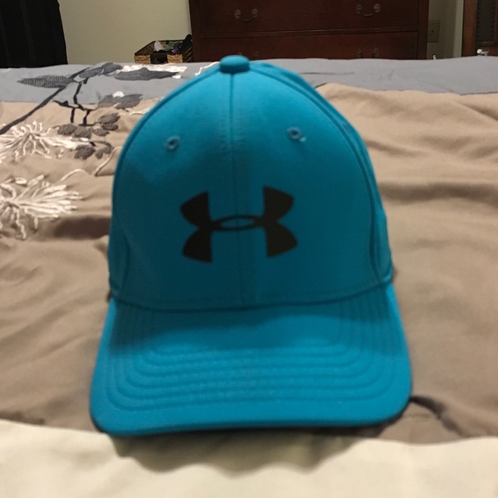 NWOT Under Armour Youth Hat