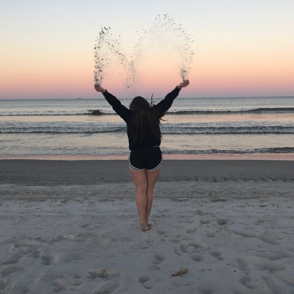 Meet your Posher, Amie - Picture 3 of 3