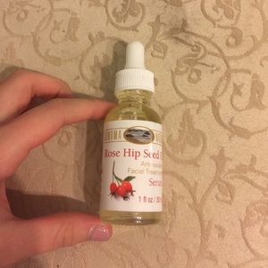 Rose hip seed oil