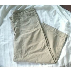 Abercrombie  & Fitch Khaki Capris