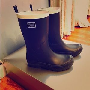 Women's HH rain boots (bought at Nordstrom)