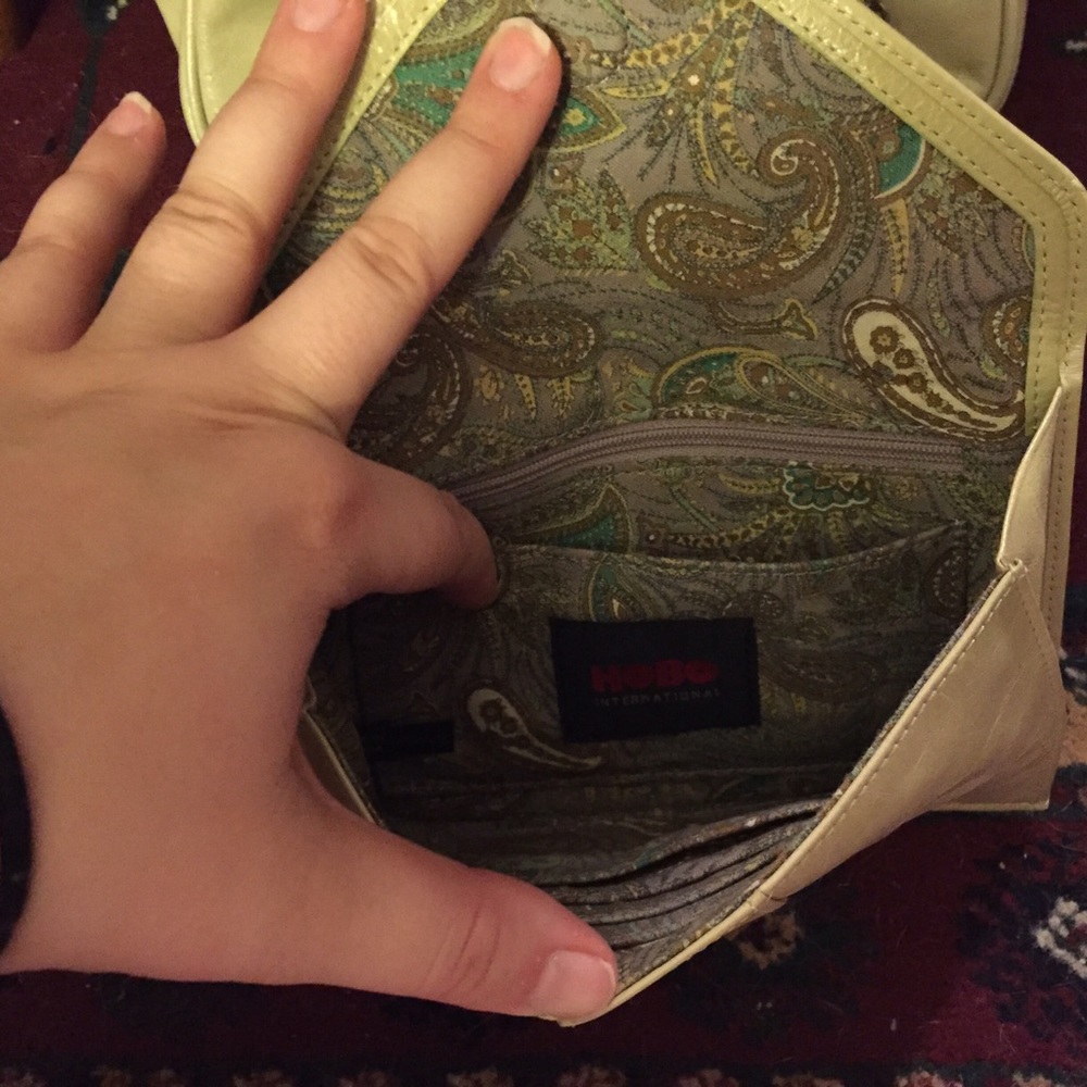 ❌SOLD❌ NWOT Hobo International Bag w. mini Clutch - Picture 2 of 8