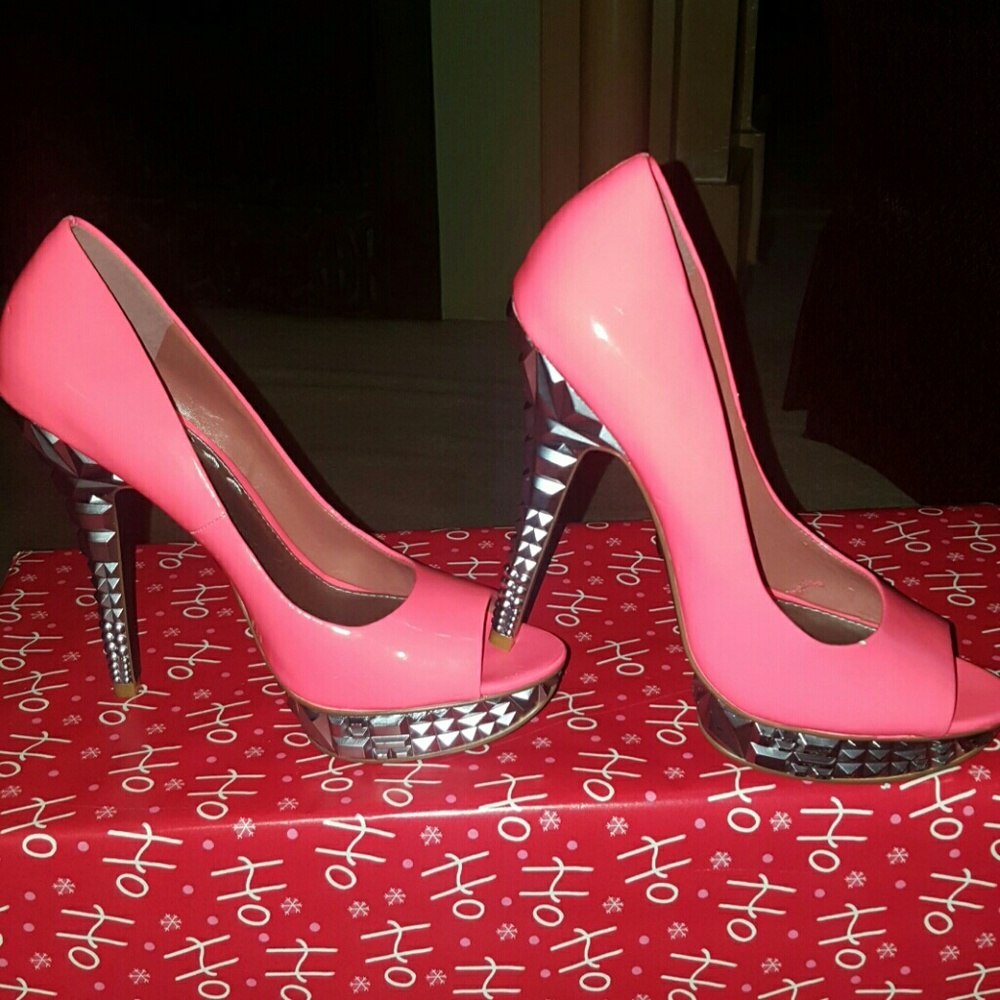 Outstanding Pumps