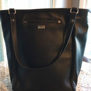 Thirty-One Daring Abby Purse BN
Black