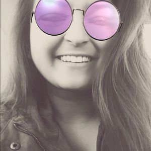 Meet your Posher, Priya