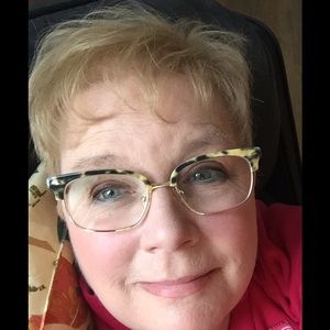 Meet your Posher, Pam