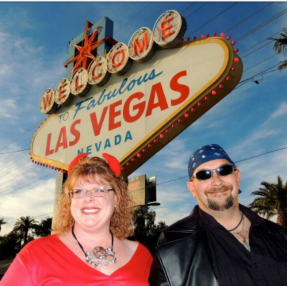 Welcome to Teri's Closet! @aquadaydreams - Picture 2 of 4