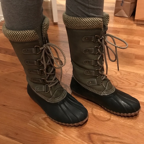 SOLD--Stylish Esprit rain boots in olive green - Picture 2 of 4