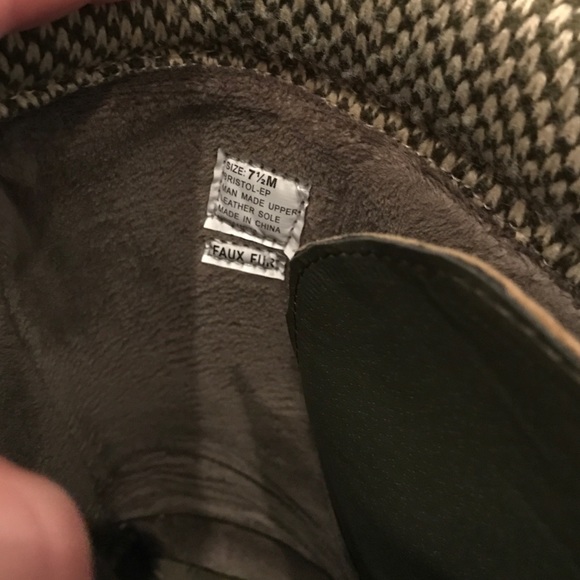 SOLD--Stylish Esprit rain boots in olive green - Picture 4 of 4