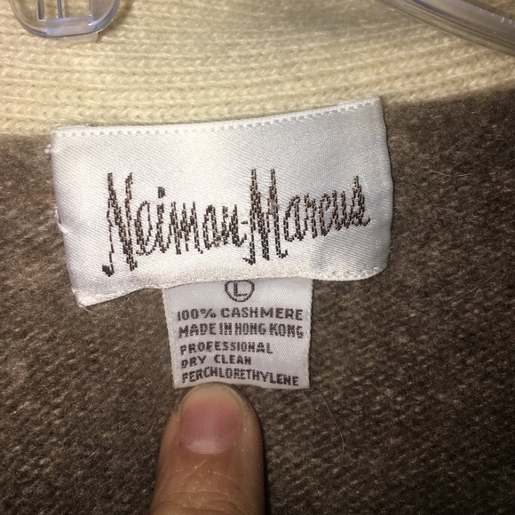 nieman marcus 100% cashmere sweater, hongkong made - Picture 2 of 4