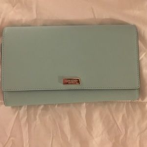 Kate Spade Phoenix wallet in graceblue