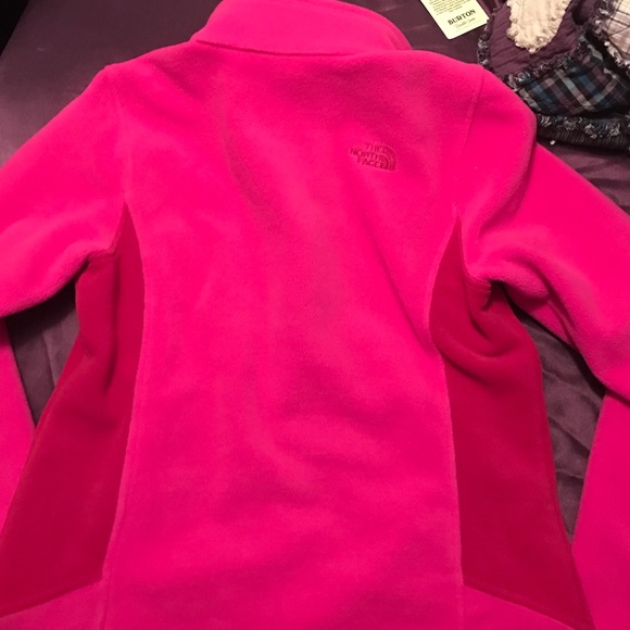 North face - Picture 4 of 4