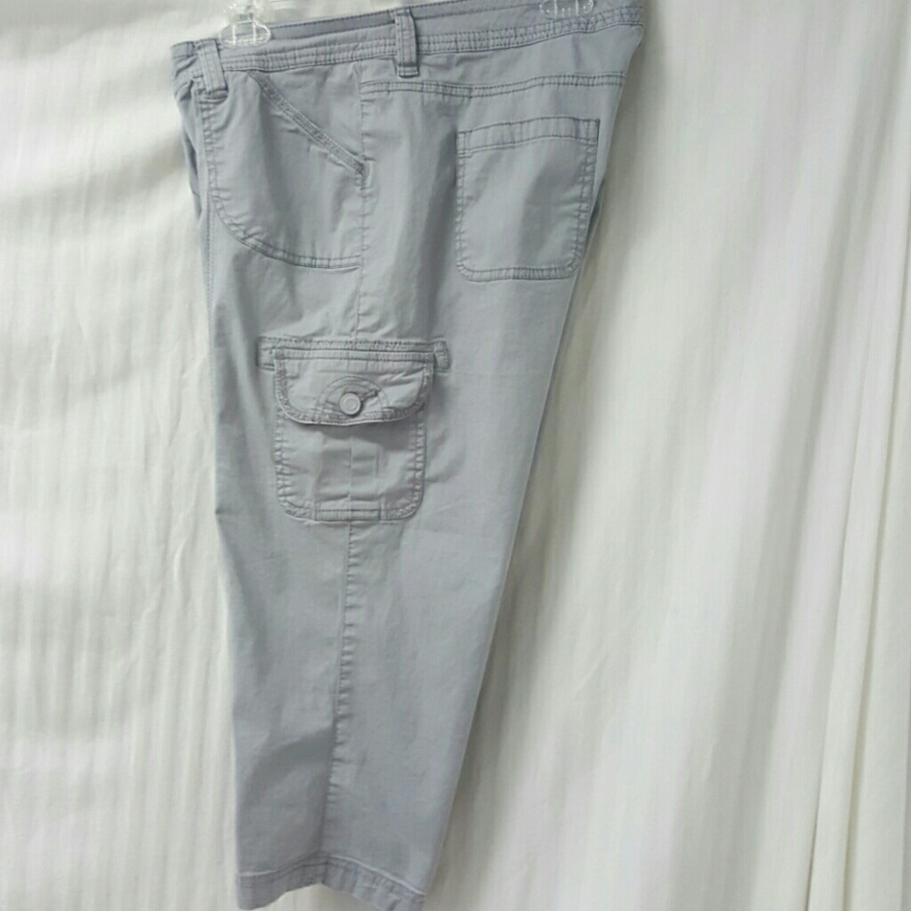 Women's Cargo Capri