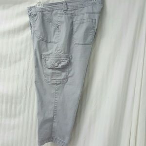 Women's Cargo Capri