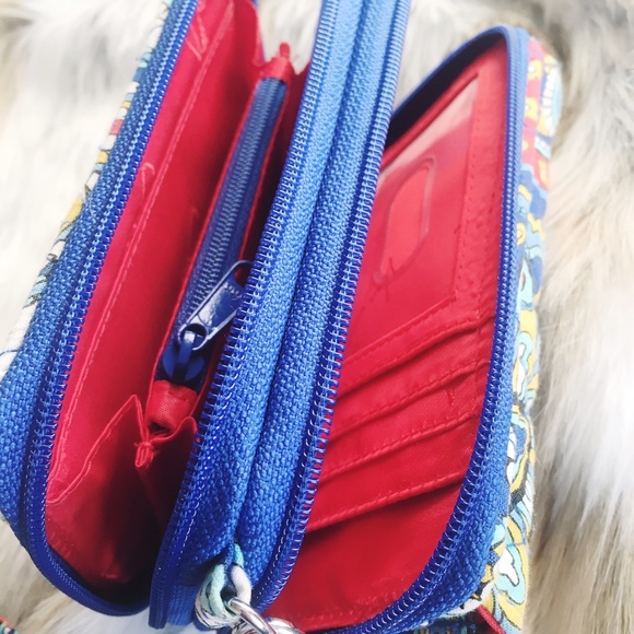 ✨Vera Bradley iPhone 5/5s Wristlet - Picture 2 of 3