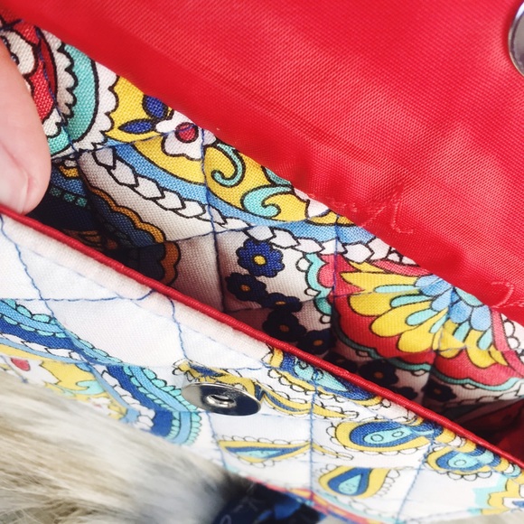 ✨Vera Bradley iPhone 5/5s Wristlet - Picture 3 of 3