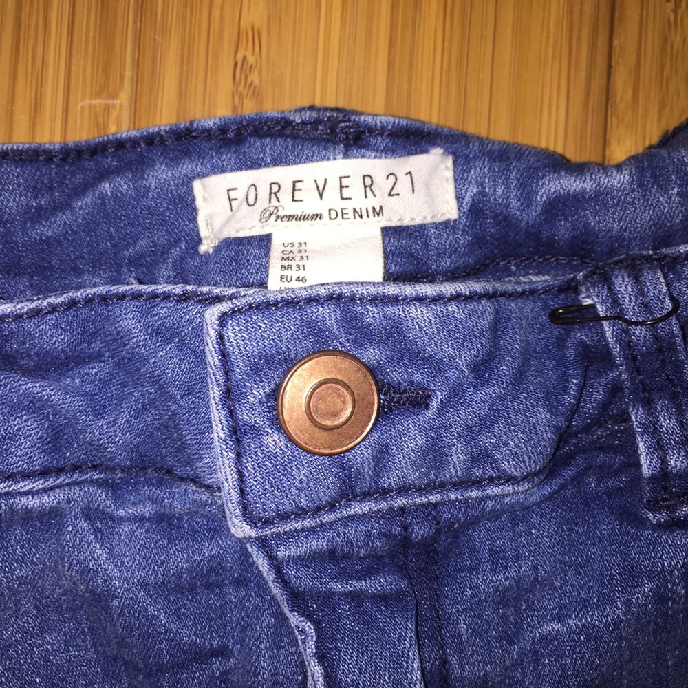 FOREVER 21 High-Waisted Jeans