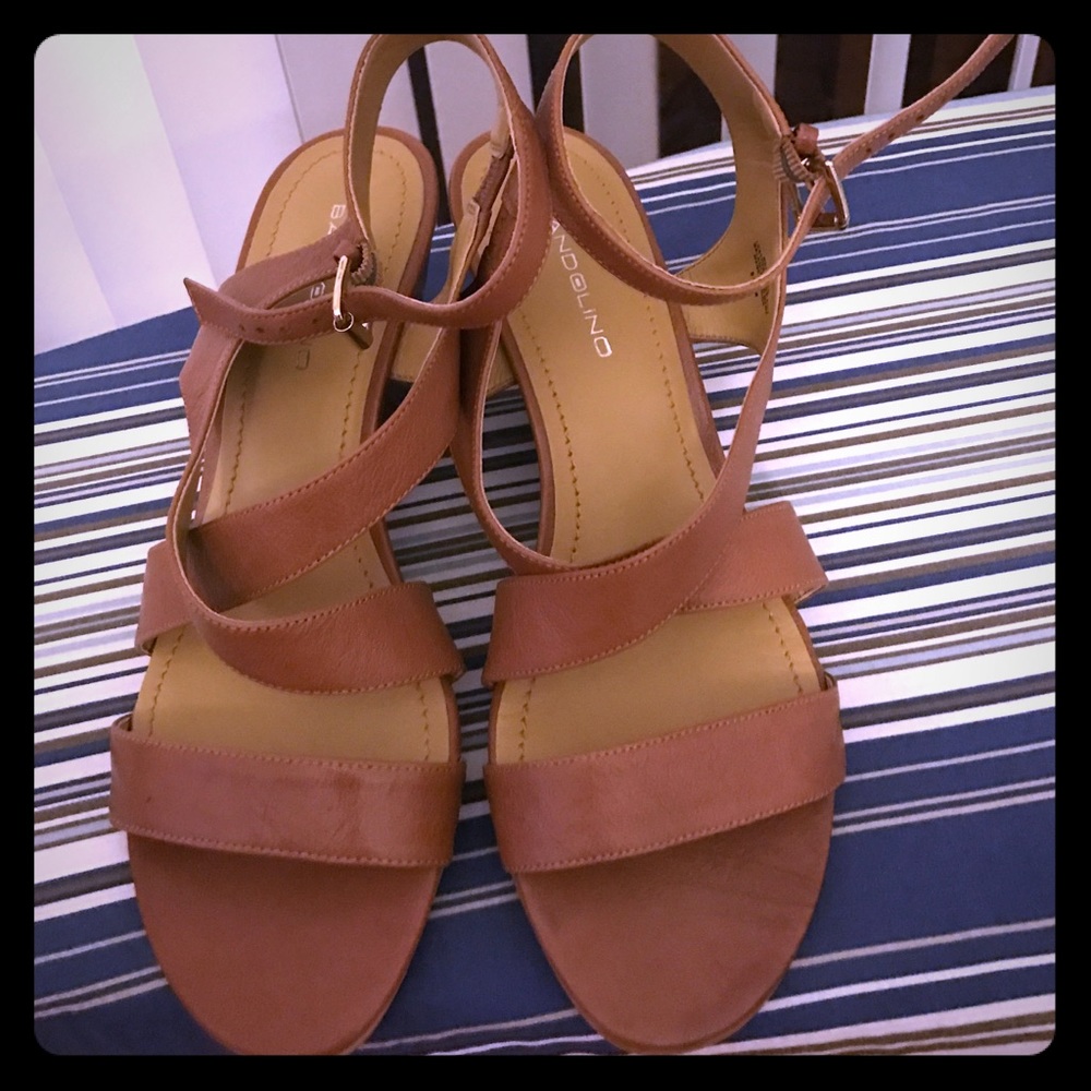 Bandolino sandal wedges