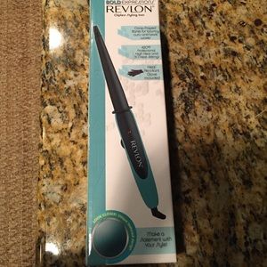 Revlon bold expressions clipless curling iron