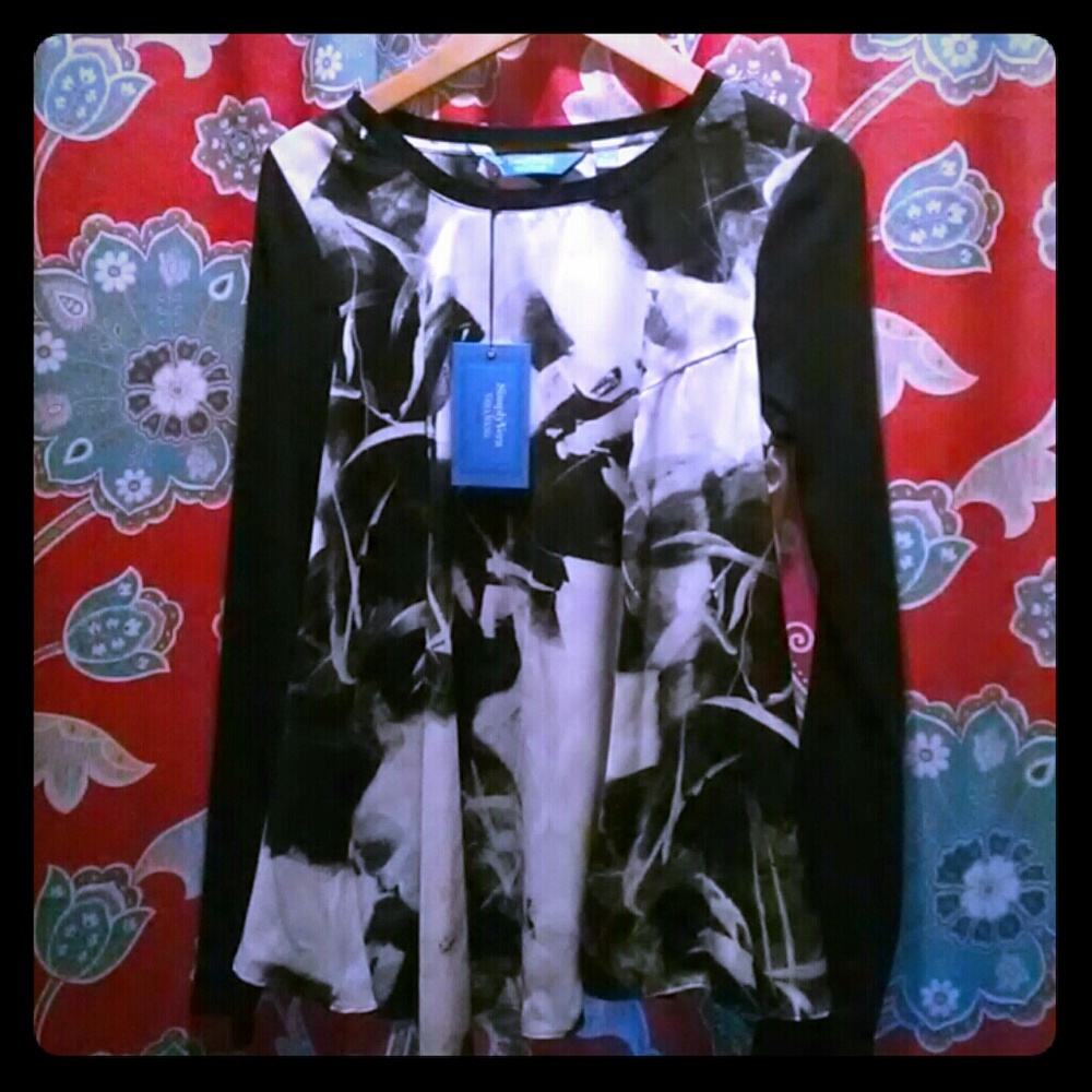 Simply Vera blouse