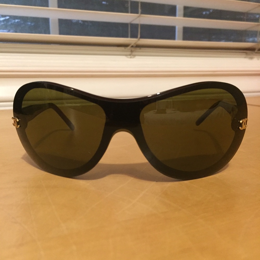 Chanel sunglasses