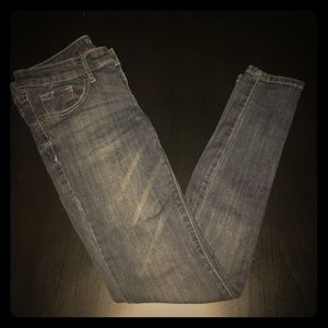 Low rise skinny jean