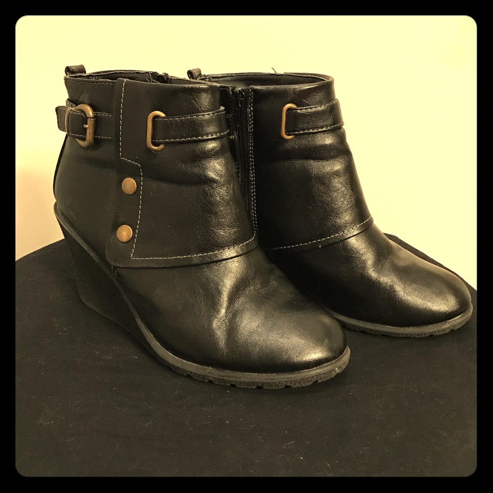 Shoe Dept booties 8M This week only!