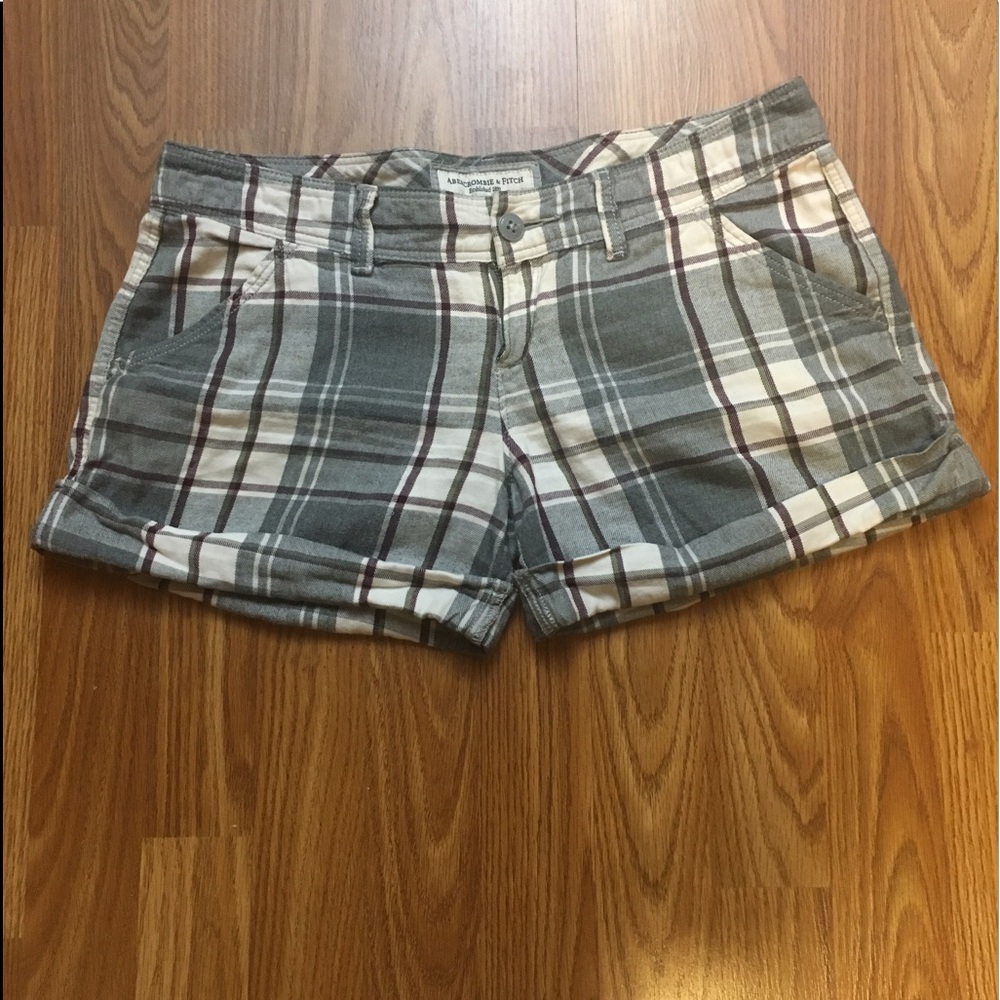 Super comfy plaid shorts