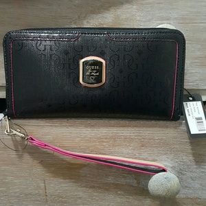 GUESS Wallet
