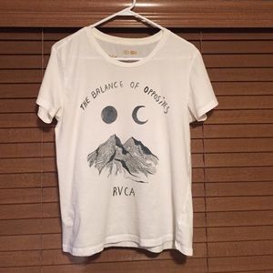 Graphic tee