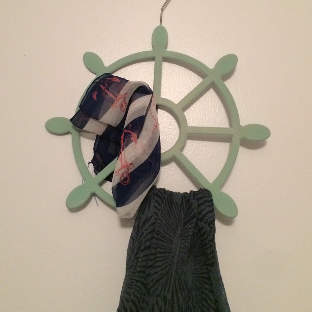 Nautical Wheel Accessories Hanger