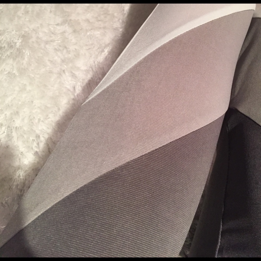 LAST 1 • workout legging yoga pants etc - Picture 3 of 5