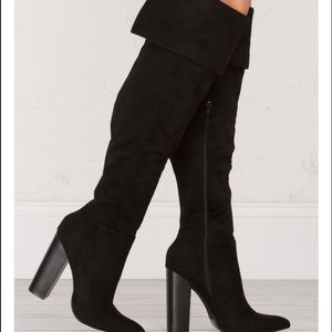 Akira high boots