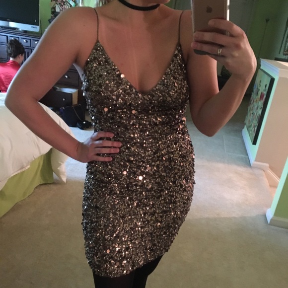 Adrianna Papell for E! Red Carpet - Picture 4 of 4