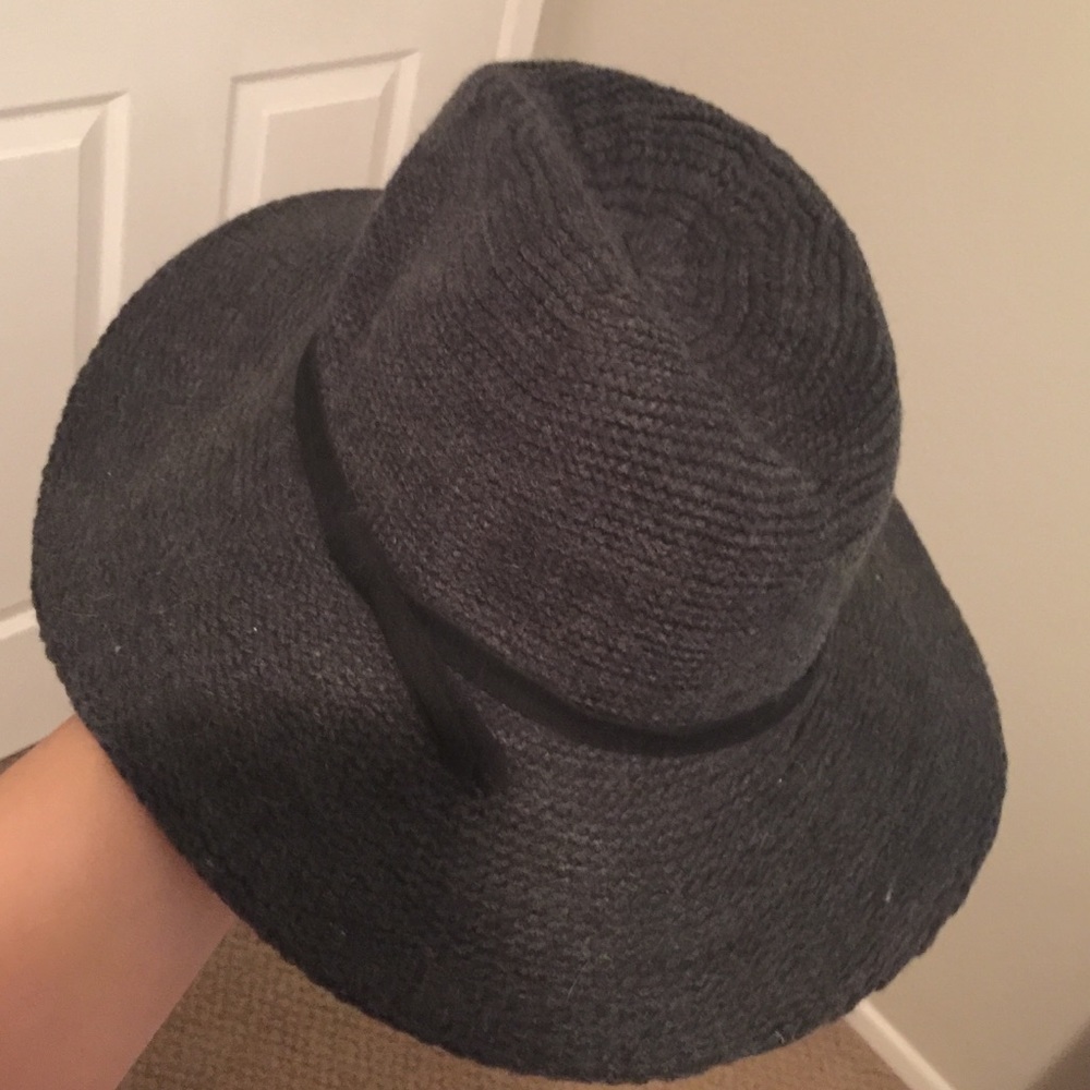 Grey hat