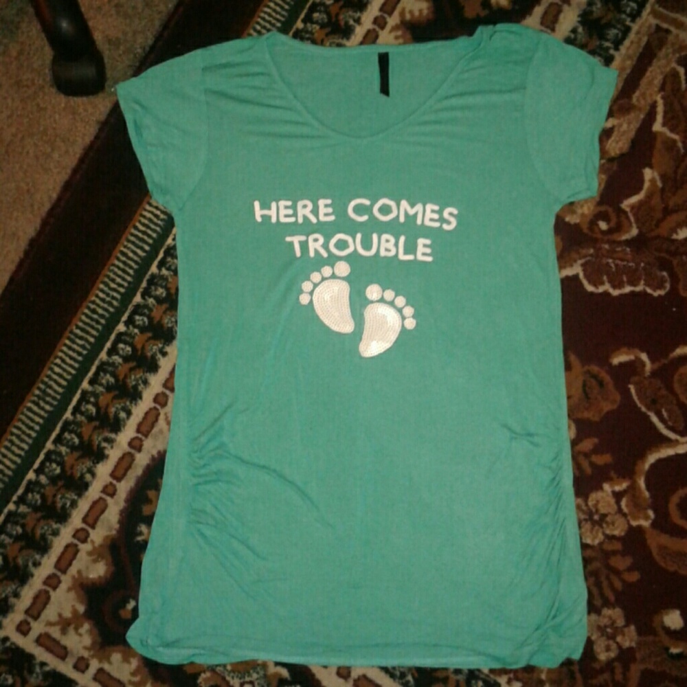 Maternity shirt