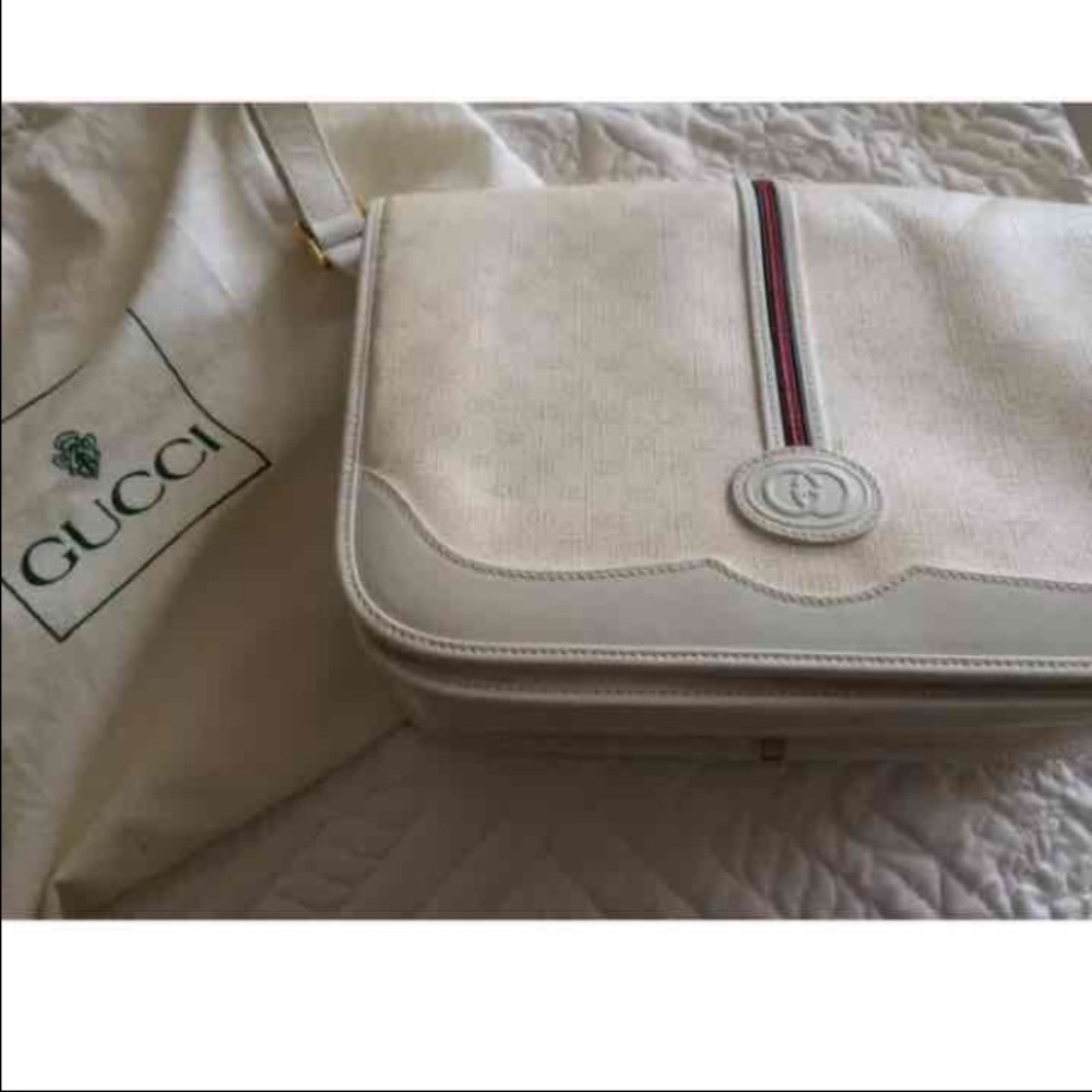 Authentic Gucci vintage crossbody