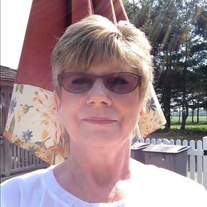 Meet your Posher, Carol