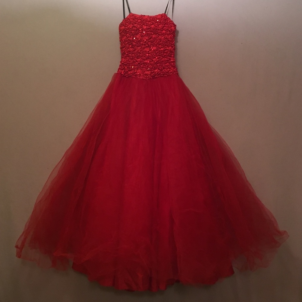 Red zip up prom dress