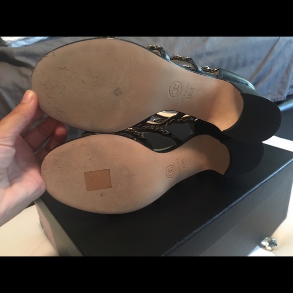 Chanel shoes 38.5 - Picture 3 of 4