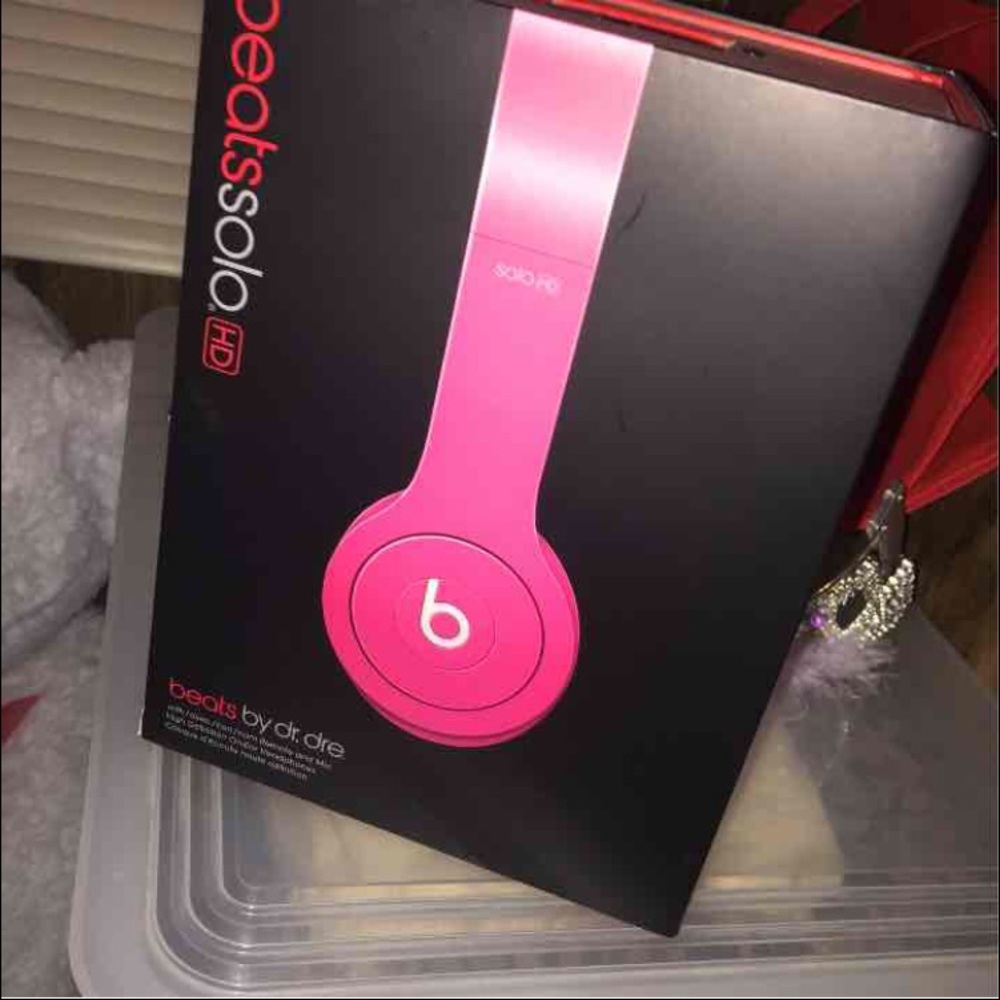 BEATS pink headset