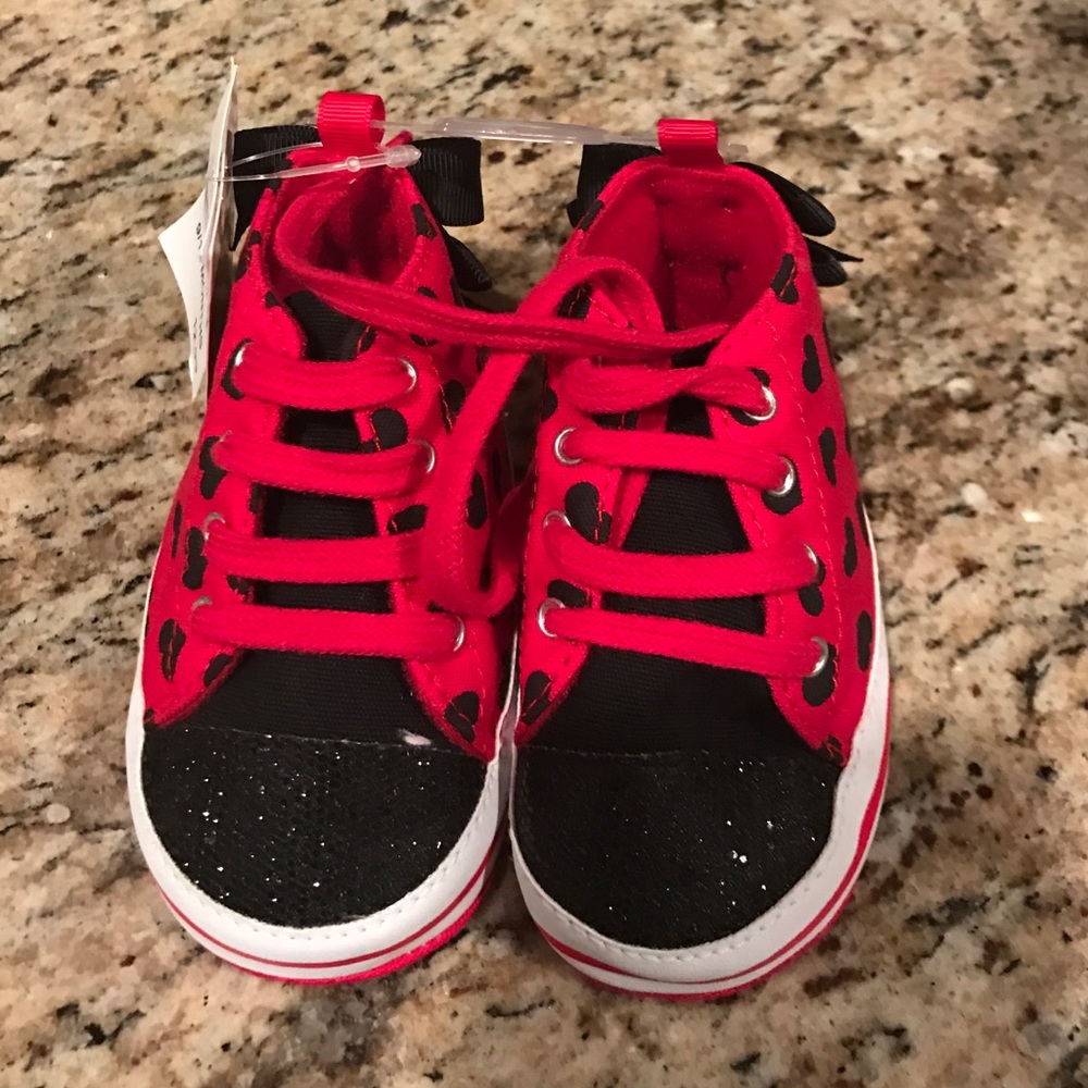 New infant shoes