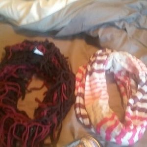 Scarfs