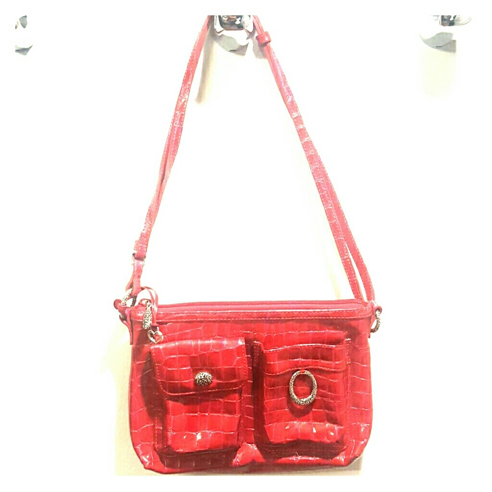 BRAND NEW! Hot pink alligator print purse!