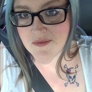 Meet your Posher, Casey