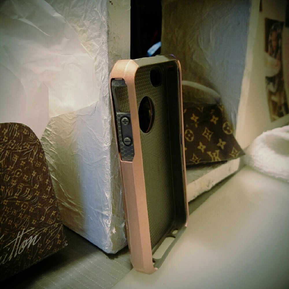 Pink and grey iPhone 4 case
