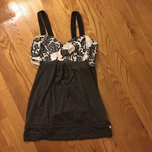 Lululemon tame me tank size 8