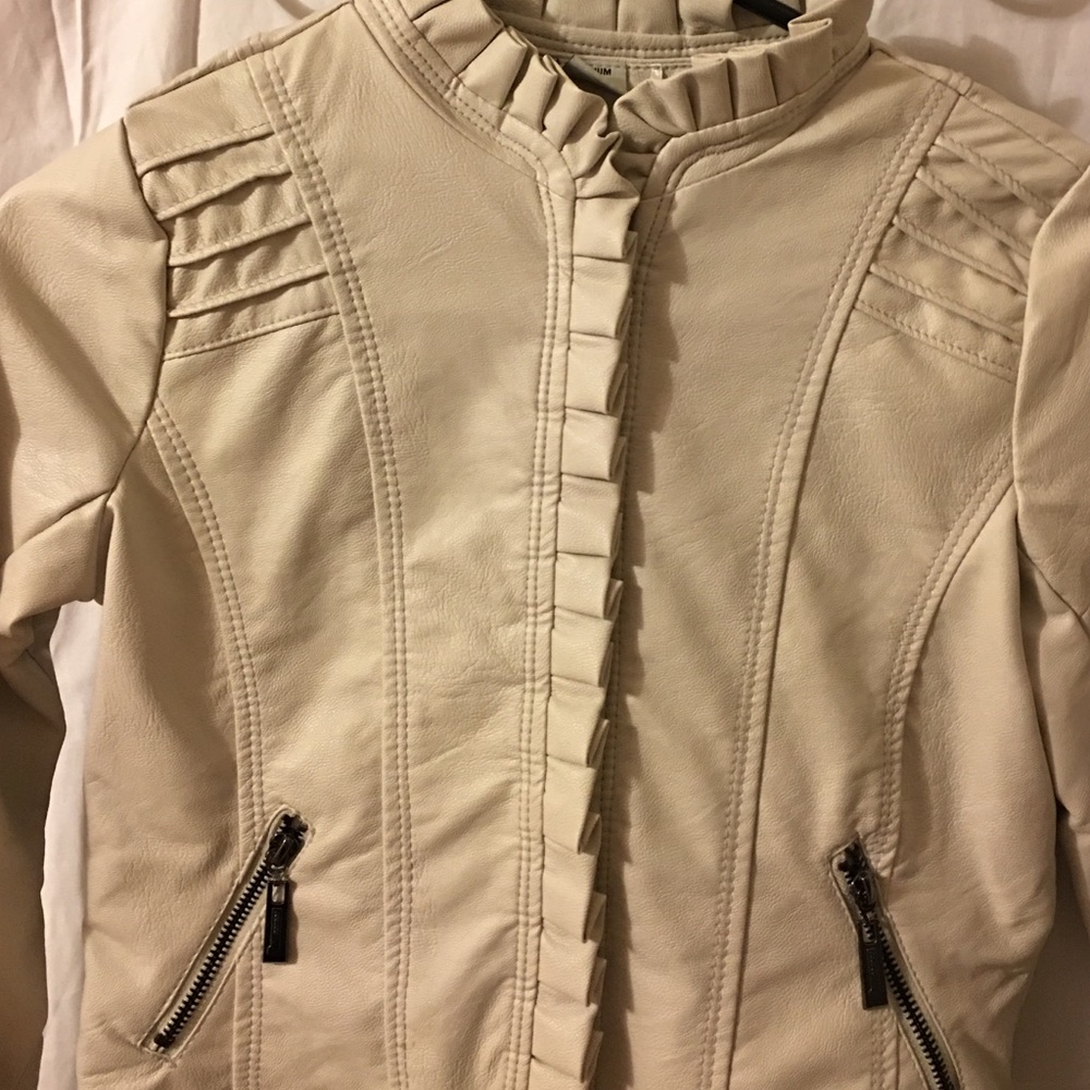 Leather jacket - Picture 2 of 3