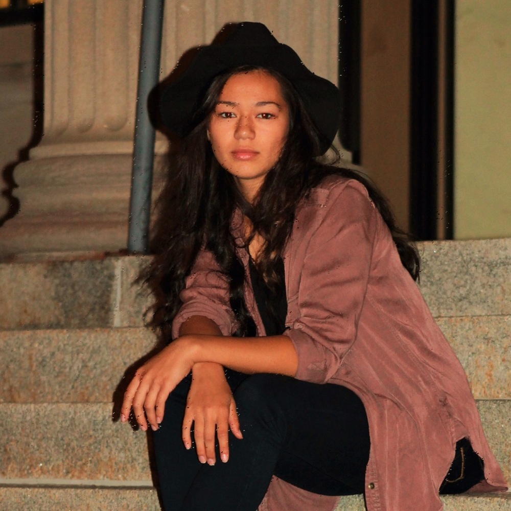 Black floppy hat